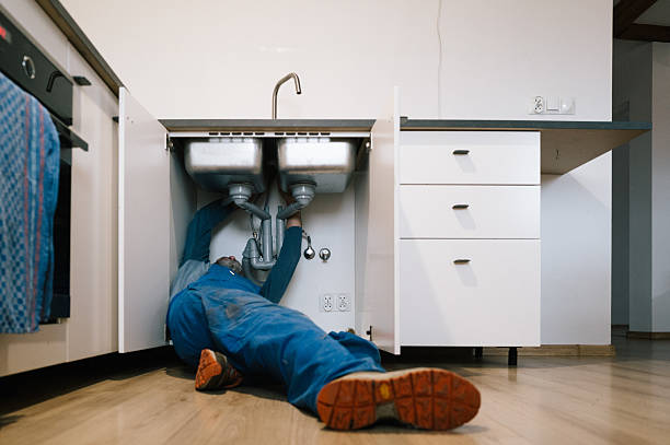Professional Emergency Plumber technician working in Central City, KY